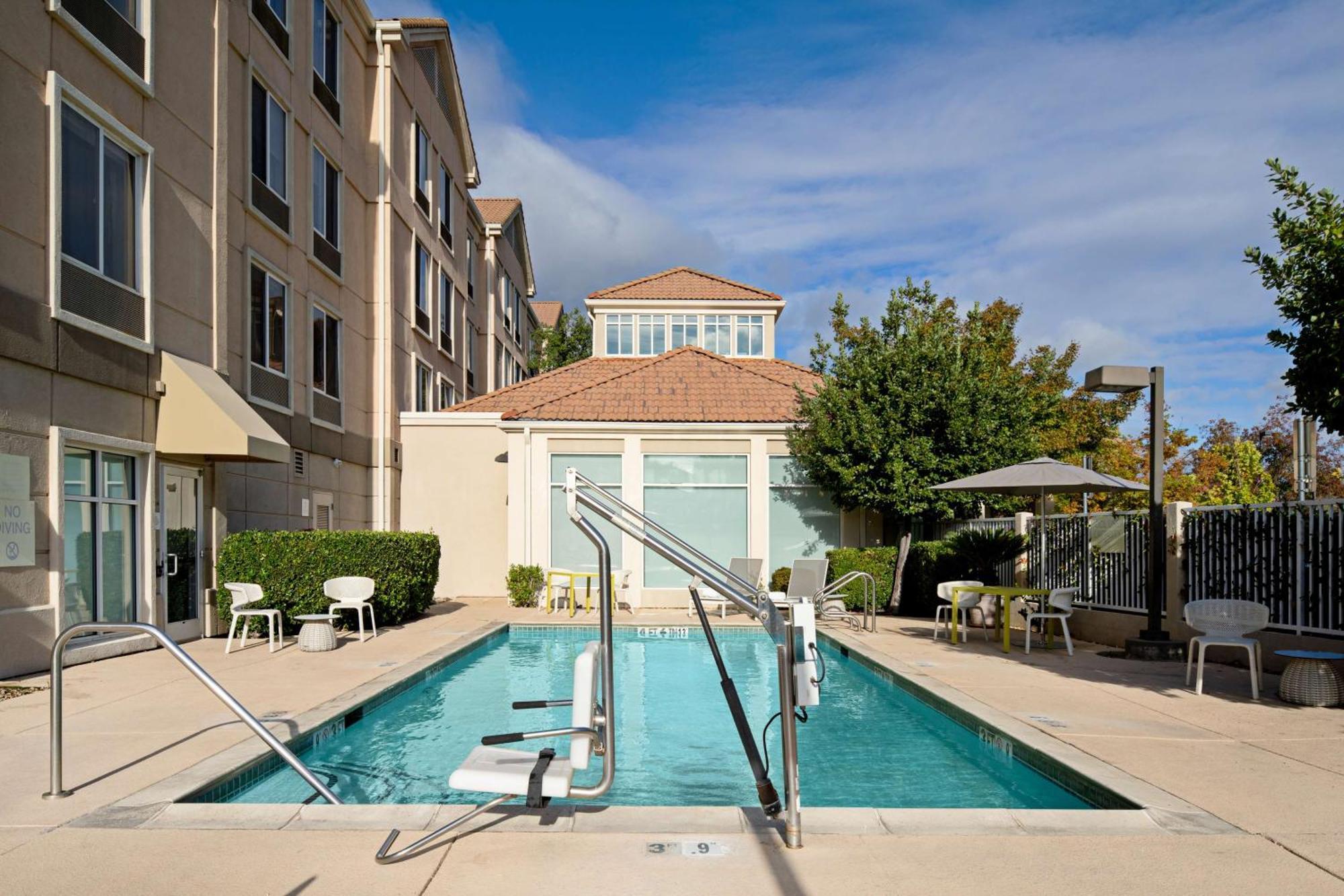 Hilton Garden Inn Folsom Exterior foto